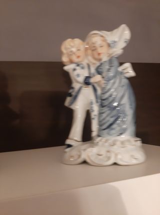 Figuras, cuadros , juegos de cafe y ense