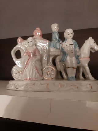 Figuras, cuadros , juegos de cafe y ense