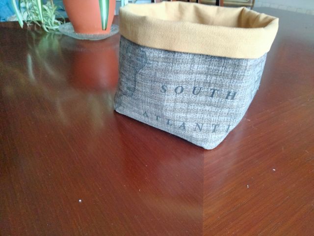 Cesta de tela reversible. Ideas para regalar