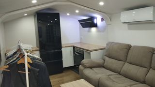 Casa distribuida en dos módulos y terreno de 1.000