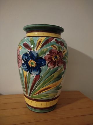 Vaso decorato a mano