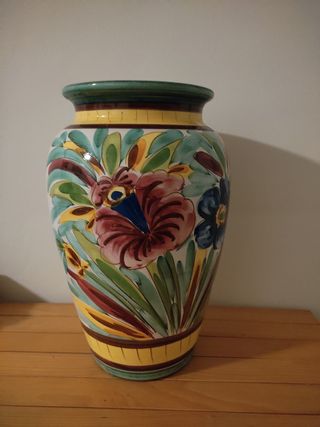 Vaso decorato a mano