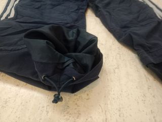 VINTAGE 2001. PANTALONES DE CHÁNDAL ADIDAS TALLA L