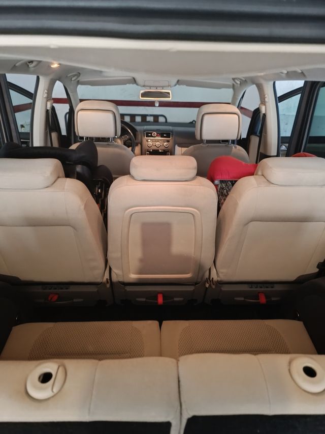 Volkswagen Touran 2013