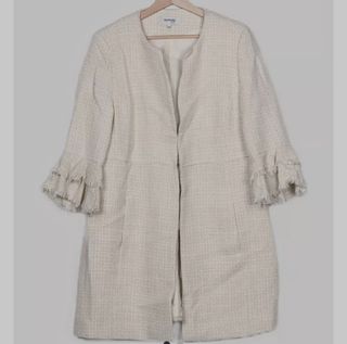 Abrigo blanco lurex manga 3/4 volantes