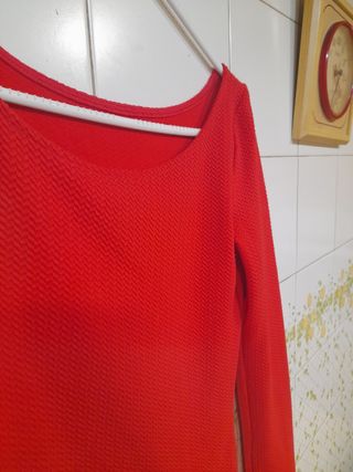Vestido H&M DIVIDED talla L rojo ajustado