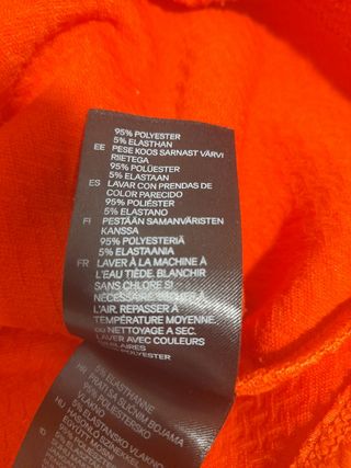Vestido H&M DIVIDED talla L rojo ajustado