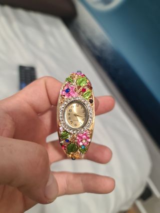 Reloj incrustacion de Circonias + 3 regalos