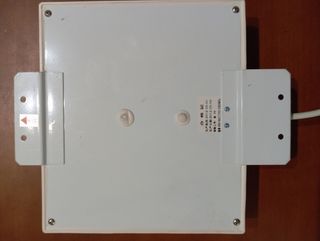 Antena panel exterior, telefonía móvil.