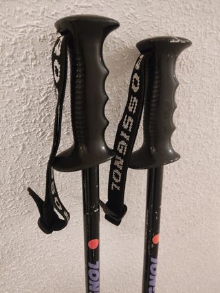 Esquís Rossignol CS4 con bastones