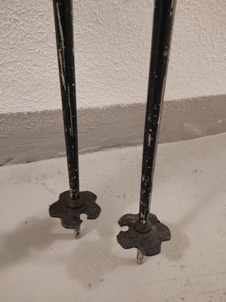 Esquís Rossignol CS4 con bastones