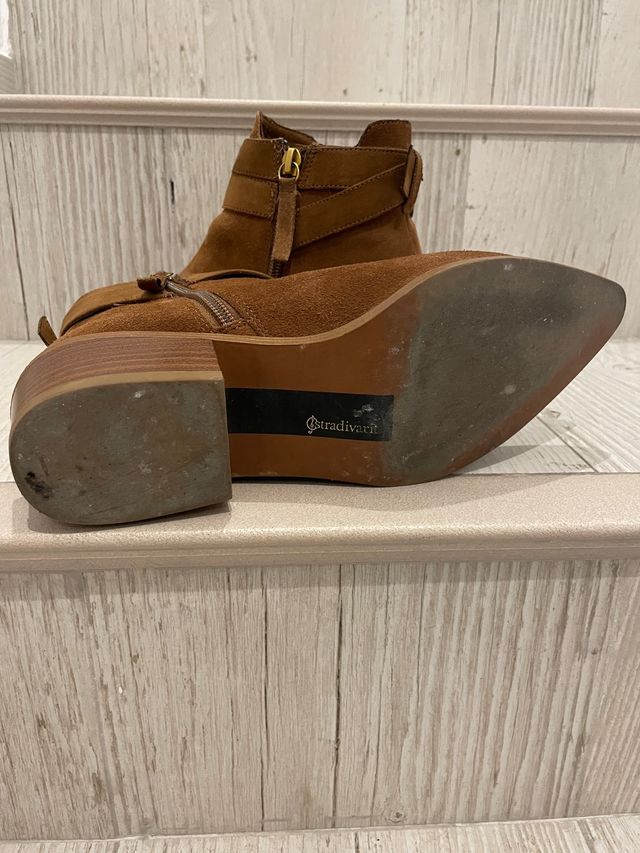 botins de couro castanho