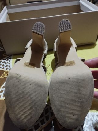 Zapatos de plataforma y tacón 8 euros
