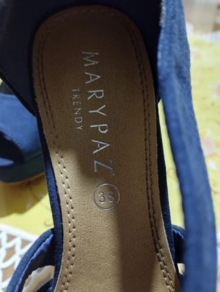 zapatos de tacón y plataformas de ante 8 euros