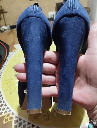 zapatos de tacón y plataformas de ante 8 euros