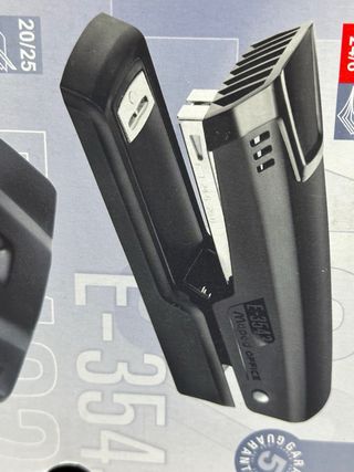 Grapadora y taladradora