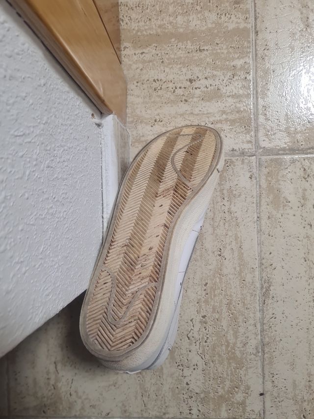 Zapatillas Nike Blazer blancas y turquesa