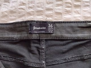 Pantalón efecto piel Stradivarius