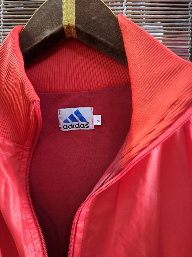 Chamarreta deportiva roja adidas