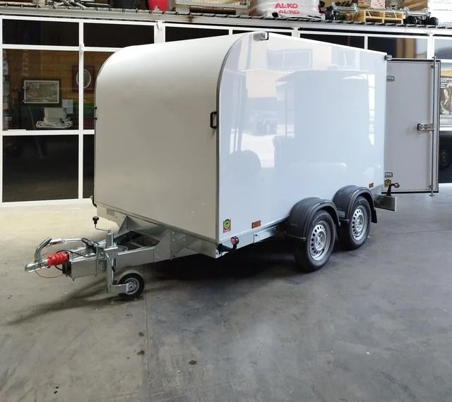 Remolque caja cerrada chapa galvanizada y aluminio