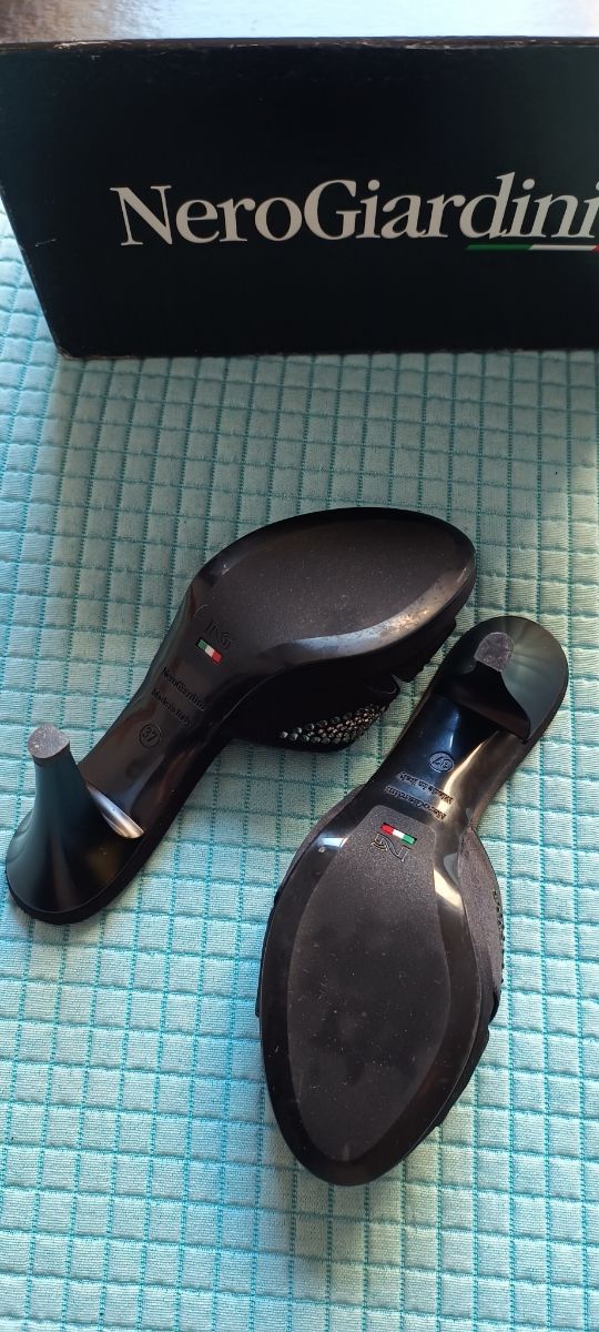 Sandalias de tacón de Nero Giardini