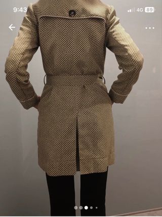Gabardina Essentiel verde y beige talla M