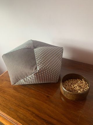 cuscini ottagonali da meditazione o decorazione