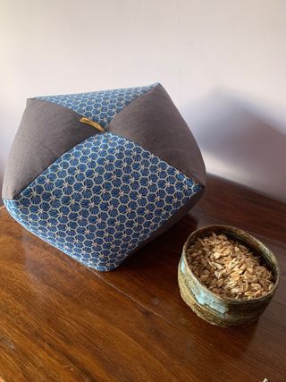 cuscini ottagonali da meditazione o decorazione