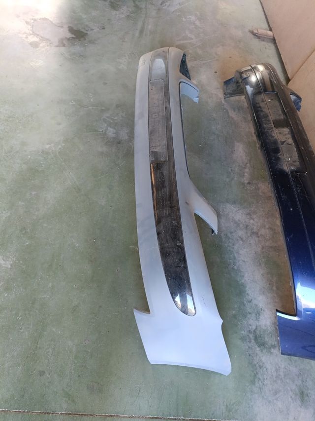 Parachoque delantero VW Touran 1