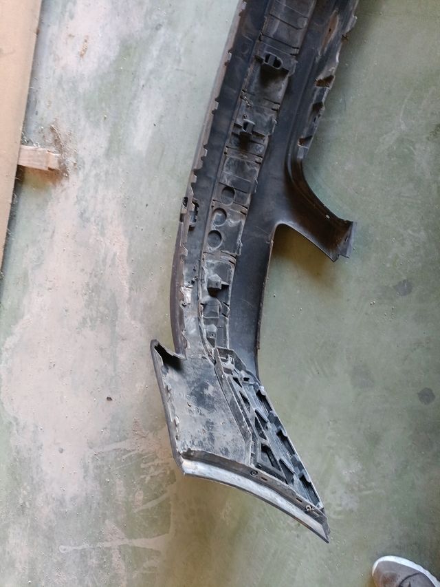 Parachoque delantero VW Touran 1