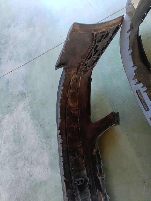 Parachoque delantero VW Touran 1