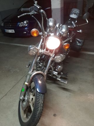 YAMAHA VIRAGO.