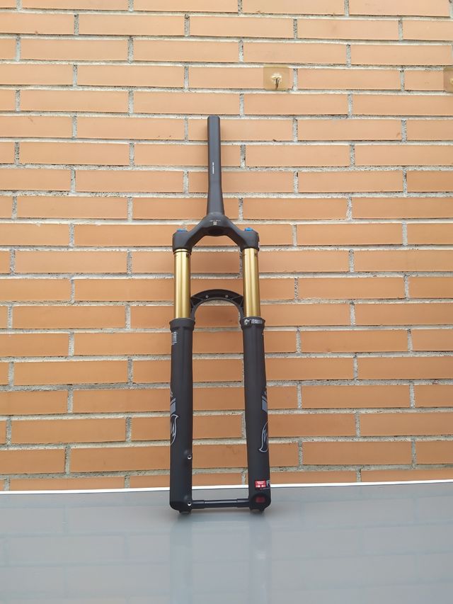 2023 29" E-Bike FOX34 Kashima 140mm. Horquilla.