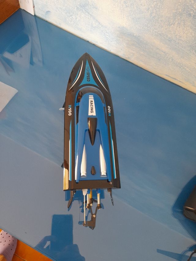 Barco radio control "SKYTECH H100 2.4G 20kmh