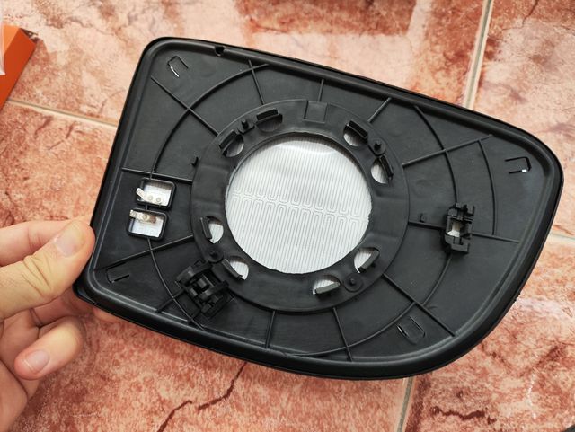 Espejo retrovisor izquierdo