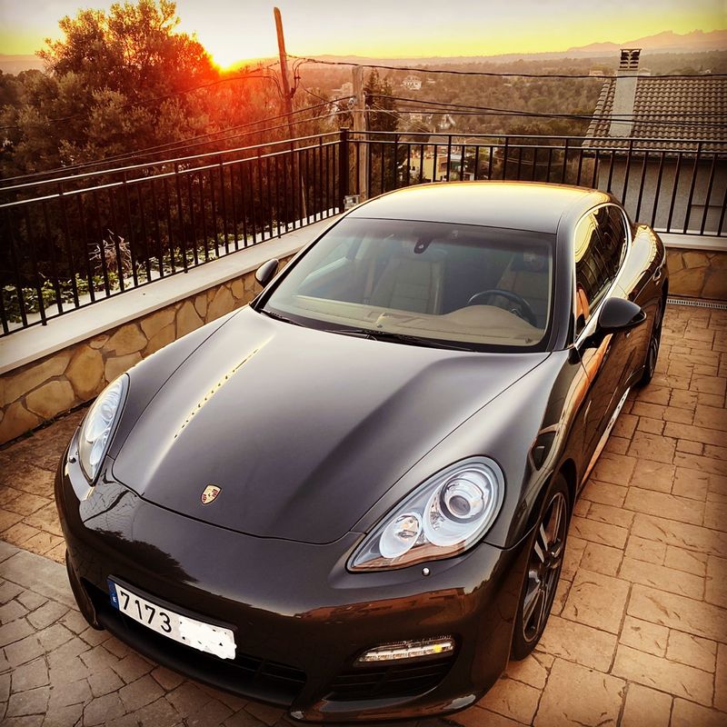 Porsche Panamera 2011 - foto 1