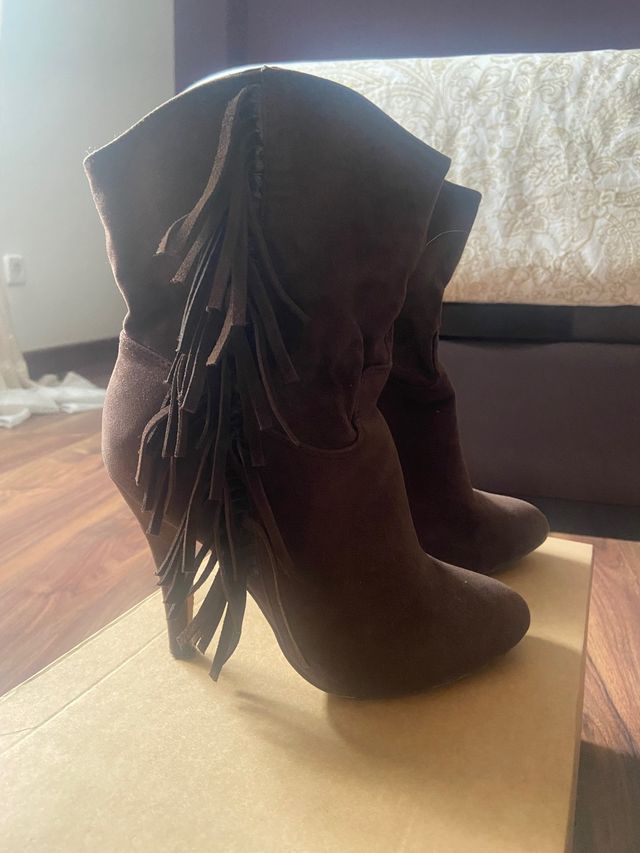 botin flecos