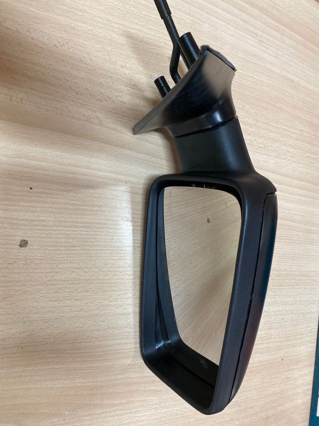 Seat toledo I- Espejo der