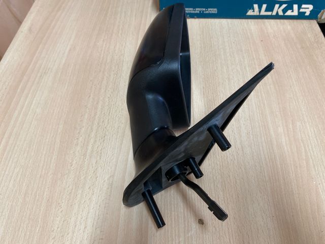 Seat toledo I- Espejo der