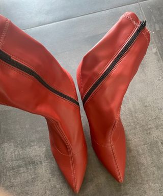 Stivaletti di pelle rossi con zip n.36