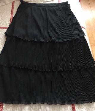 Falda negra fiesta volantes