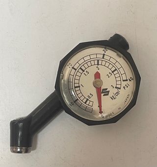 MANOMETRO MEDIDOR PRESION NEUMATICOS