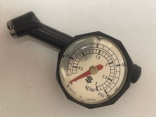 MANOMETRO MEDIDOR PRESION NEUMATICOS