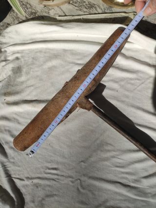 Lezna, herramienta antigua madera.