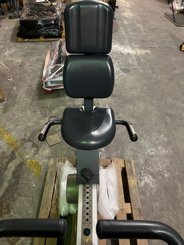 TECHNOGYM TX PRO RECLINE 600