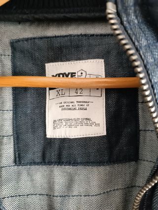 Chaqueta tipo Bomber edición limitada 
