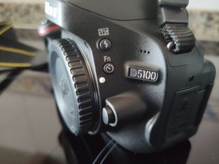 Camara reflex Nikon D5100