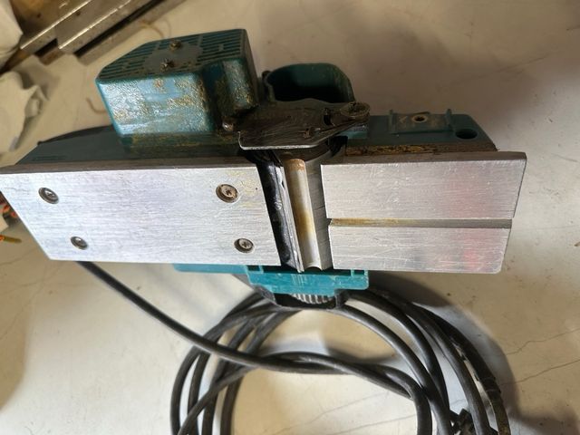 cepillo eléctrico carpintero