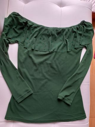 Blusa cerrada con volante de vestir