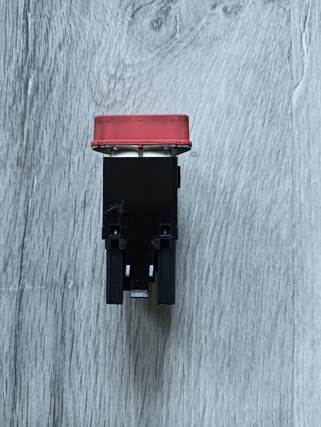 Botón warning golf v